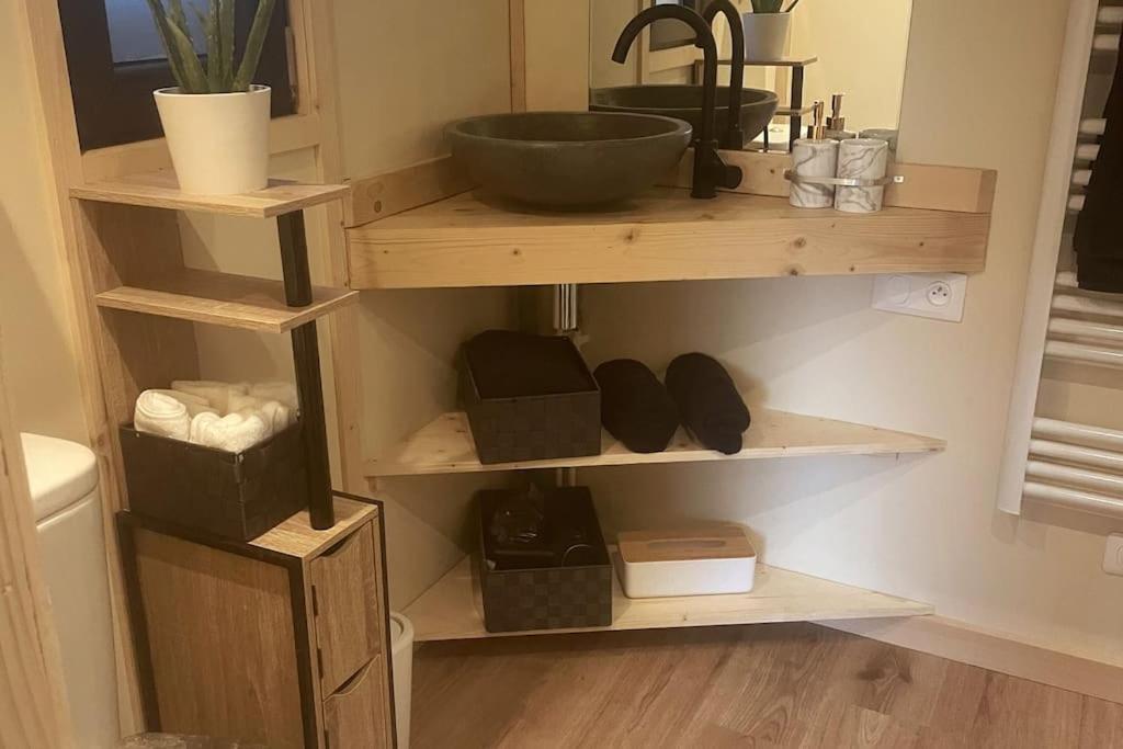 Tiny House Au Coeur Du Marais Sint-Omaars